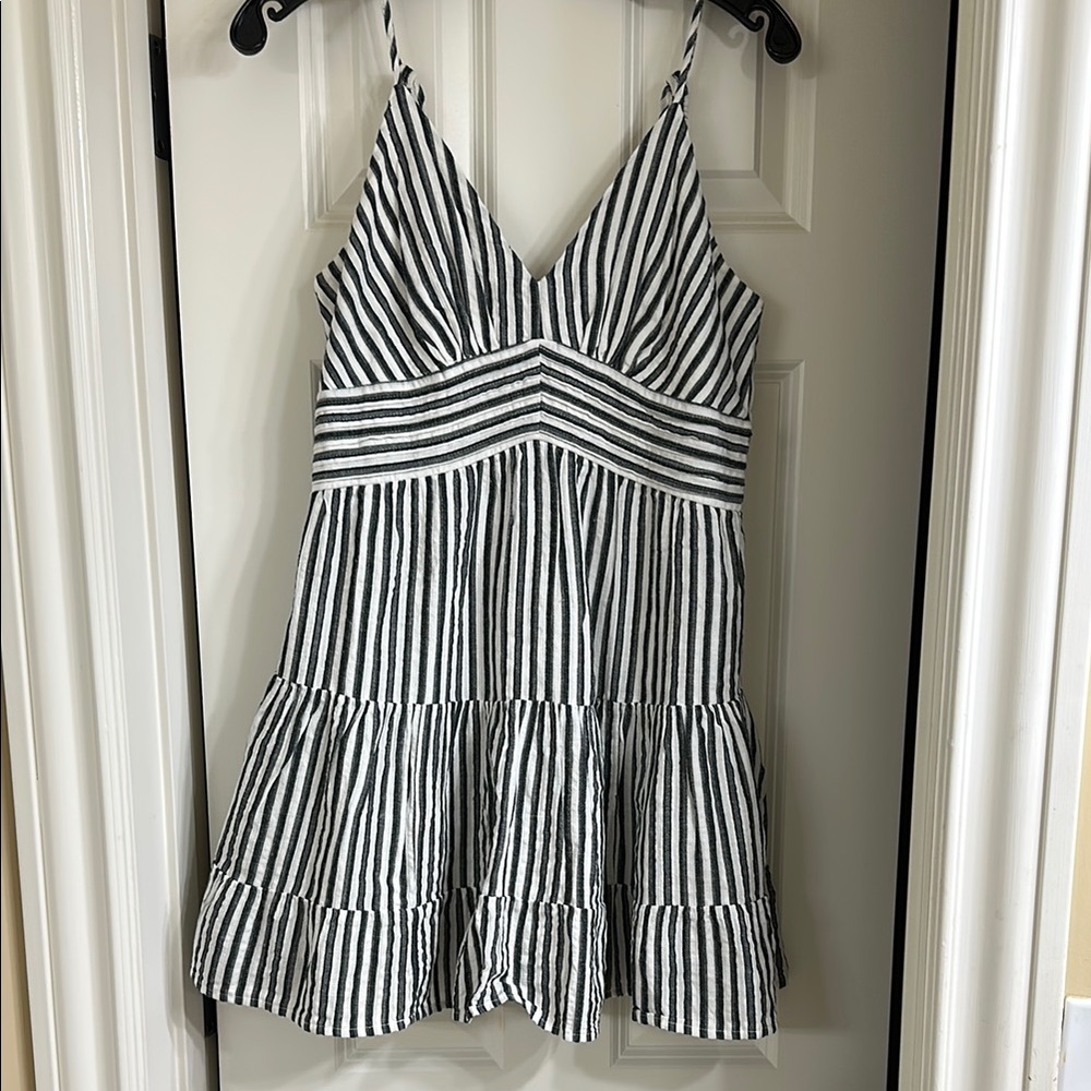 American Eagle Outfitters Black and White Sleeveless Sundress